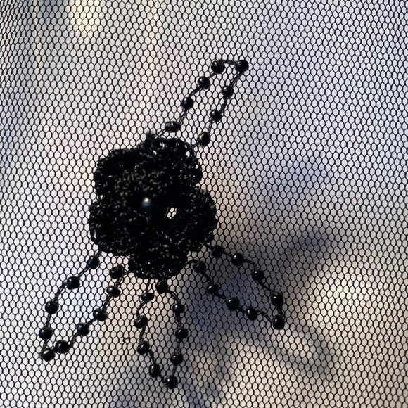 Lovely Vintage Embroidered/Beaded Top (SM) (VGUC) - Picture 10 of 11